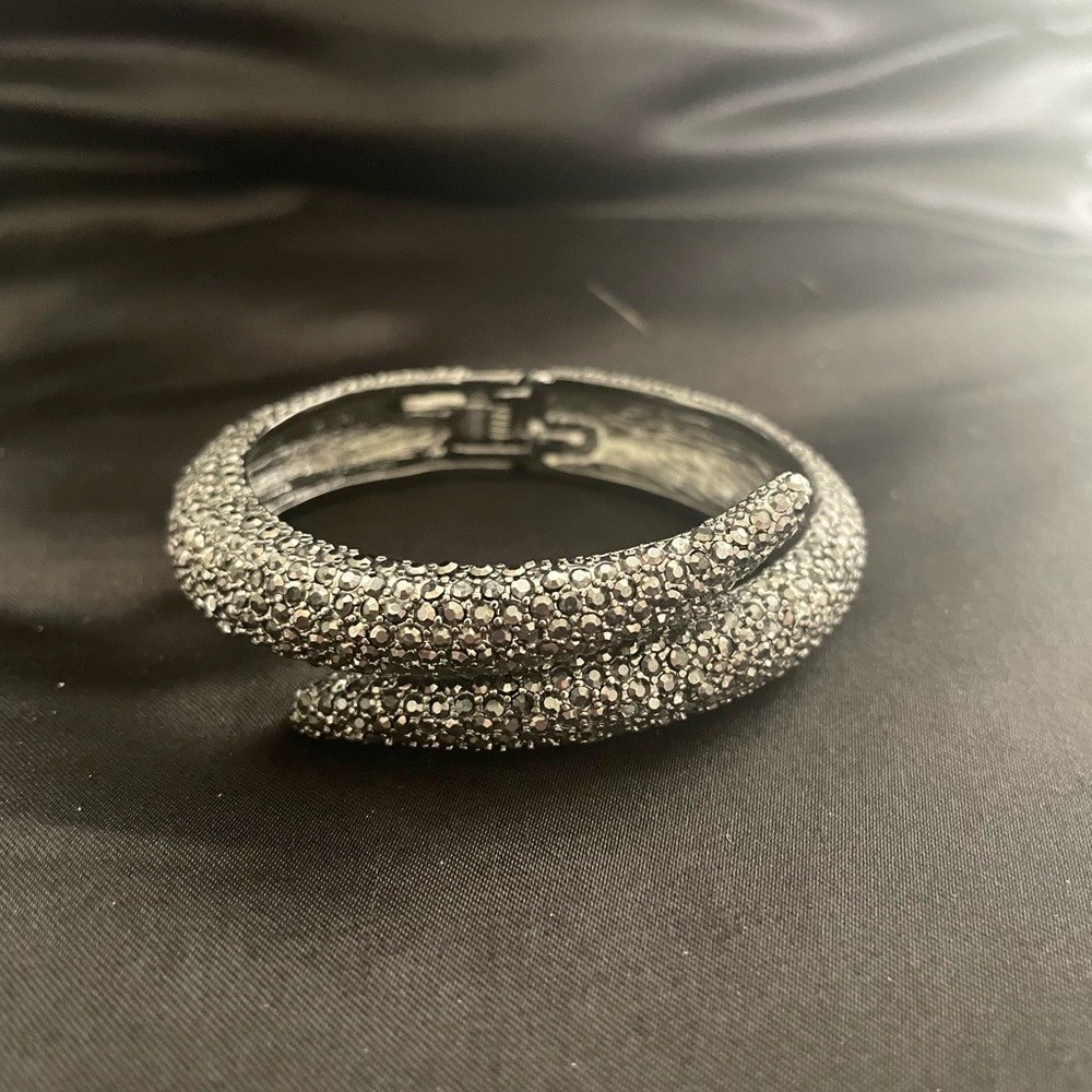 Black rhinestone bracelet